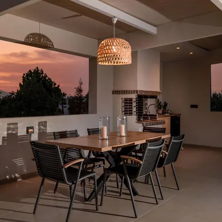 Valley View Villas, By Tk Management Villa *