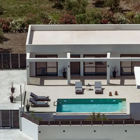 Valley View Villas, By Tk Management *